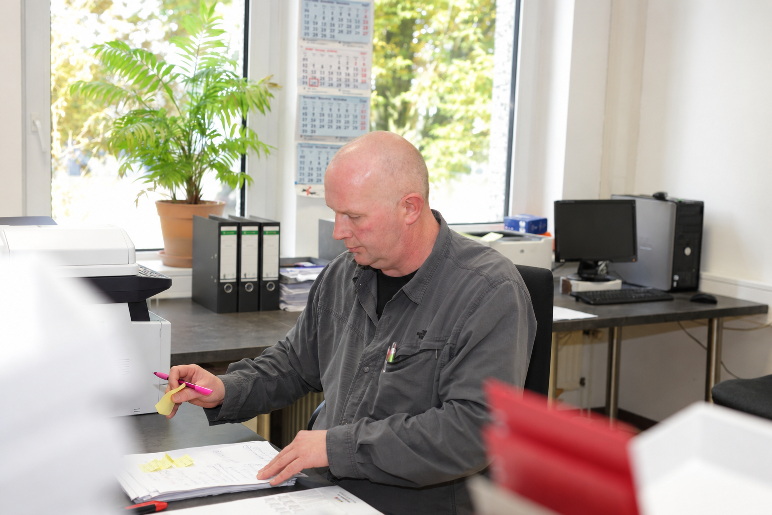Thomas im Büro